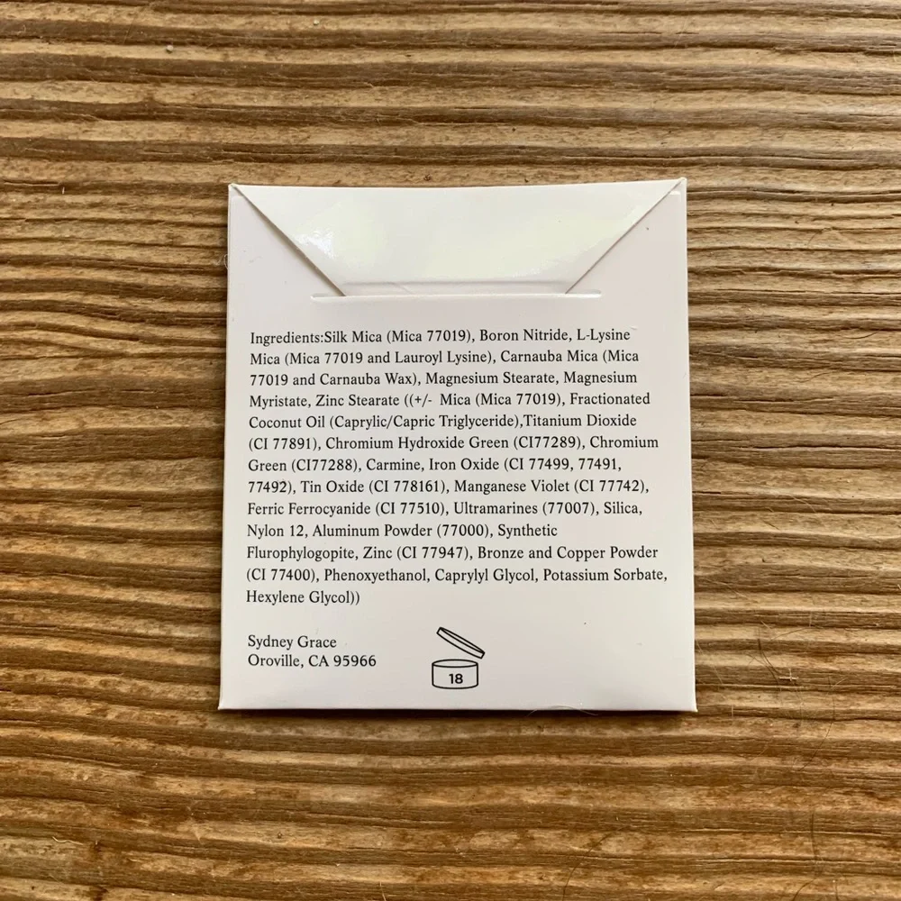 💰5/$25💰🎉HP🎉 New Sydney Grace Violet Shimmer Pressed Pigment Eyeshadow - Picture 3 of 4